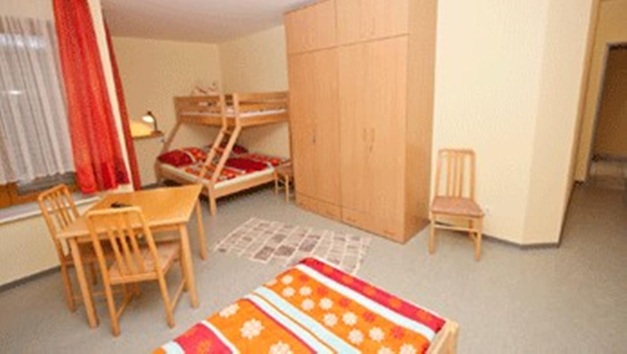 Rhoen Panorama Hostel Poppenhausen Buitenkant foto