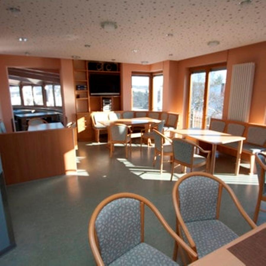 Rhoen Panorama Hostel Poppenhausen Buitenkant foto