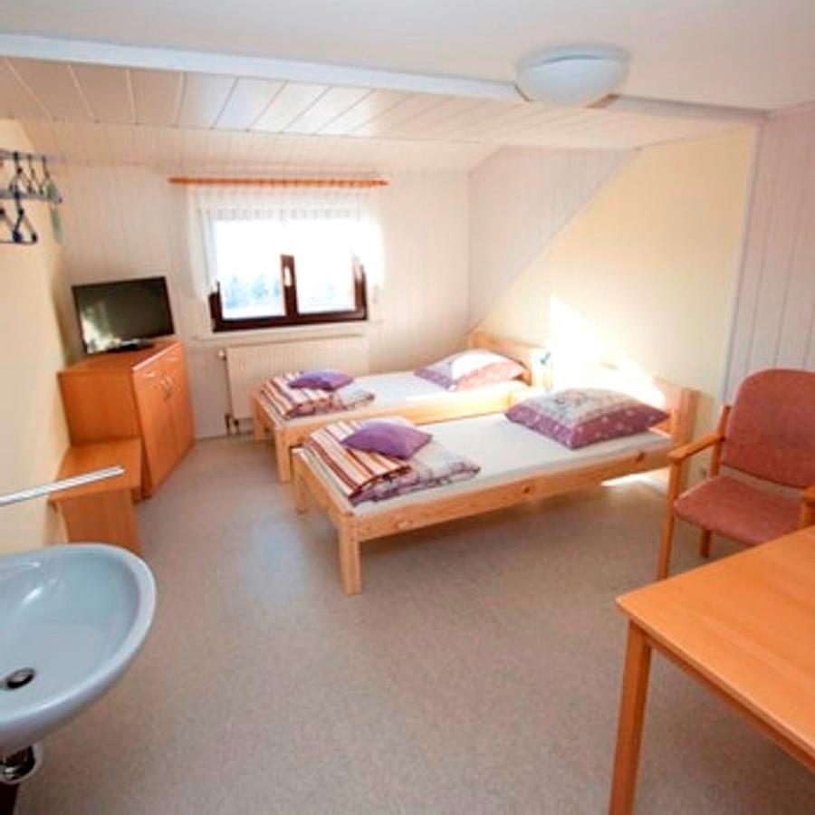 Rhoen Panorama Hostel Poppenhausen Buitenkant foto