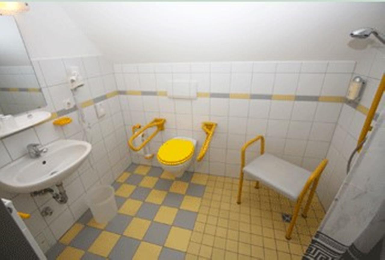 Rhoen Panorama Hostel Poppenhausen Buitenkant foto